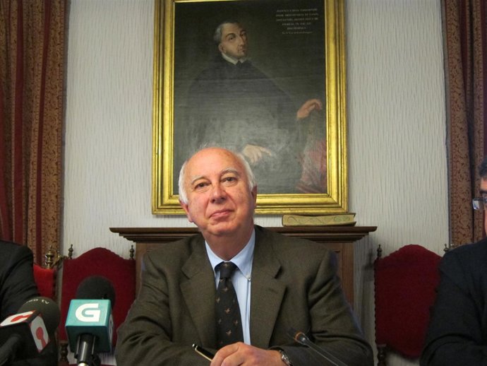 El Rector De La USC, Juan Casares Long