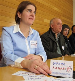 Nerea Salvador (Izda), Samuel Pérez Y Marta Hernández Plataforma Abolición Deuda