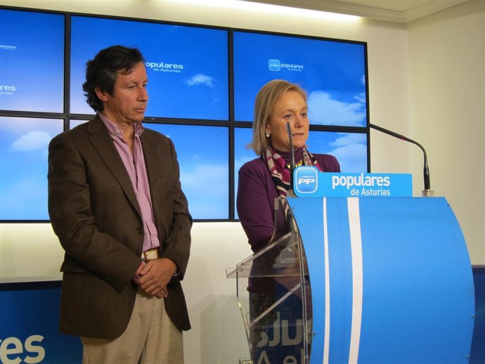 Mercedes Fernández Y Carlos Floriano