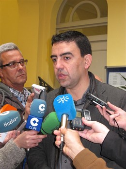 El Portavoz Del Grupo Socialista En El Parlamento De Andalucía, Mario Jiménez.