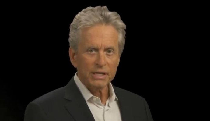 Michael Douglas En Un Anuncio