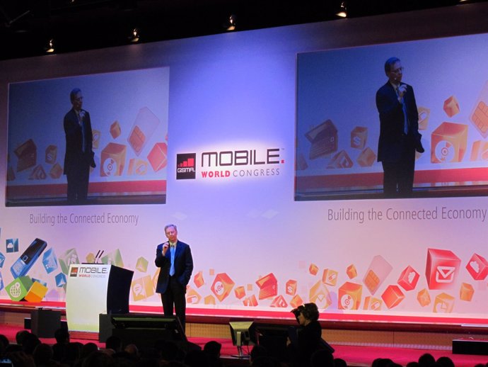 El Director General De Google, Enric Schmidt, En El MWC De Barcelona