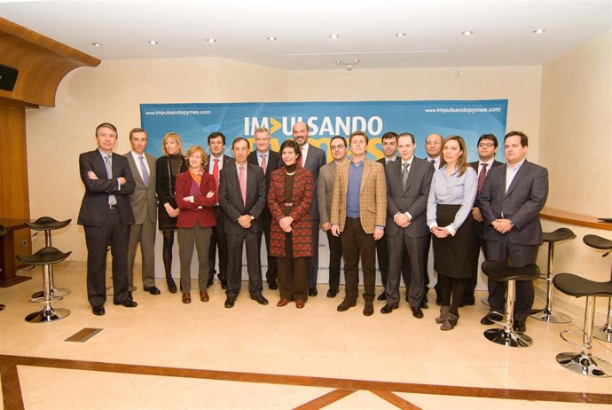 Representantes De La Iniciativa Impulsando Pymes