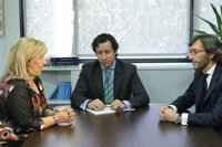 PP enseña a las víctimas informes policiales que demuestran que no hay base para ilegalizar Bildu y Amaiur