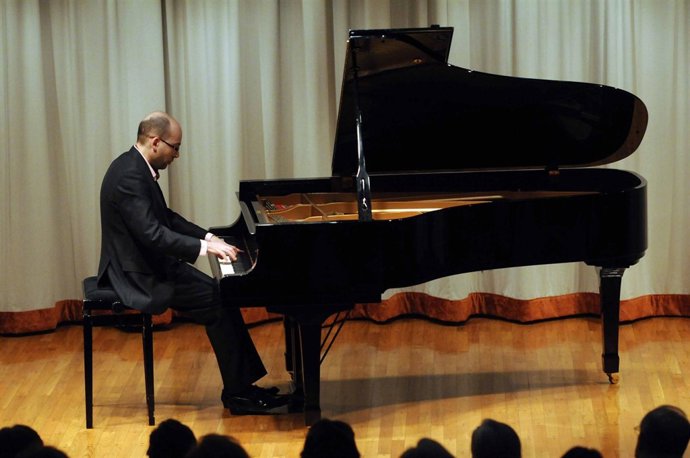 El Pianista Miguel Baselga