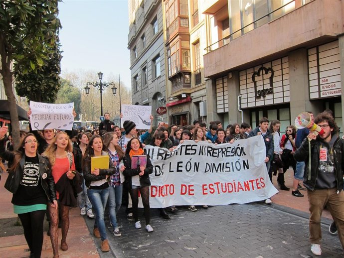 Manifestación De Estudiantes.