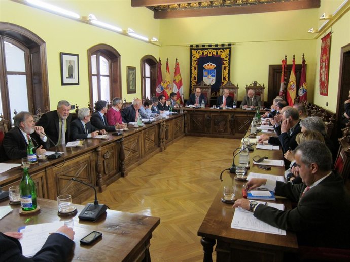 Sesión Del Pleno Provincial En El Palacio De La Salina De Salamanca