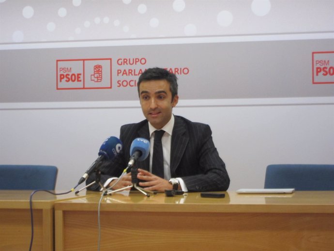 Eusebio González En Rueda De Prensa En La Asamblea De Madrid