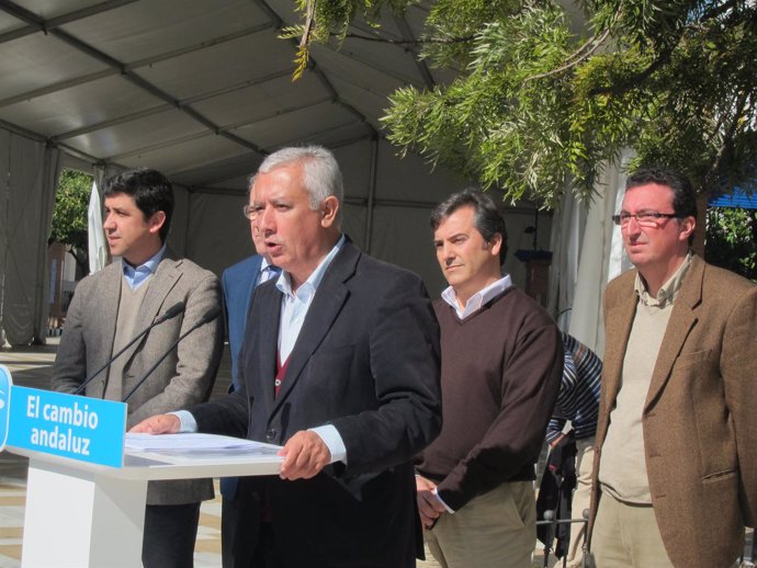 El Candidato Popular A Las Elecciones Andaluzas, Javier Arenas, En Isla Cristina
