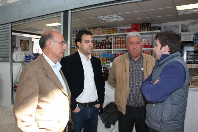 Moriña Y Díaz En El Mercado De Heliópolis.