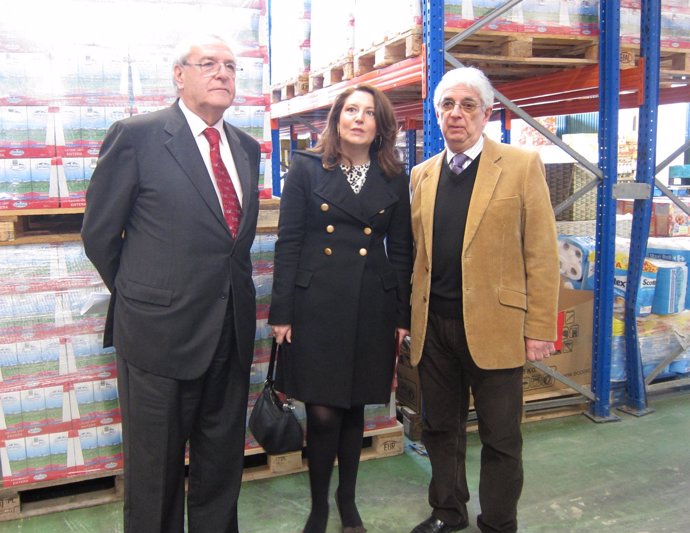 Jorge Hernández Mollar Y Carmen Crespo Visitan Bancosol