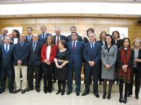 Las CC.AA apoyan la iniciativa del Gobierno de crear un calendario de vacunación común en 2013