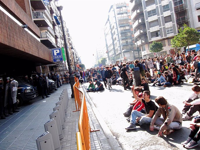 Durante Una Protesta De Estudiantes