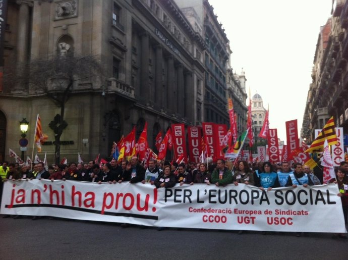 Protesta En Barcelona Contra La Reforma Laboral