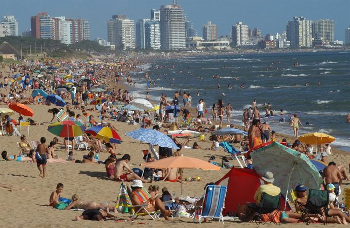 Playas De Punta Del Este En Uruguay