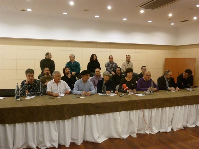 Imputados De D3M Y Askatasuna Con Varios Rostros Conocidos De Ls Política Vasca.