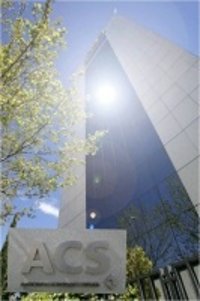 ACS tiene 2.300 millones de euros pendientes de cobrar de administraciones públicas