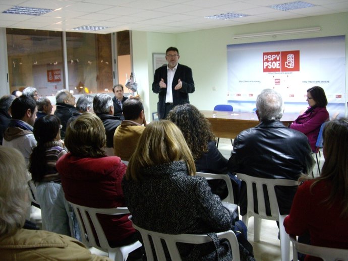 Puig Con Militantes En Benicarló