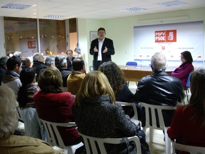 Puig Con Militantes En Benicarló