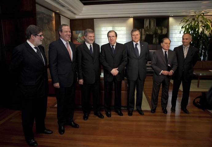 Herrera Recibe Al Ministro De Industria De Uruguay