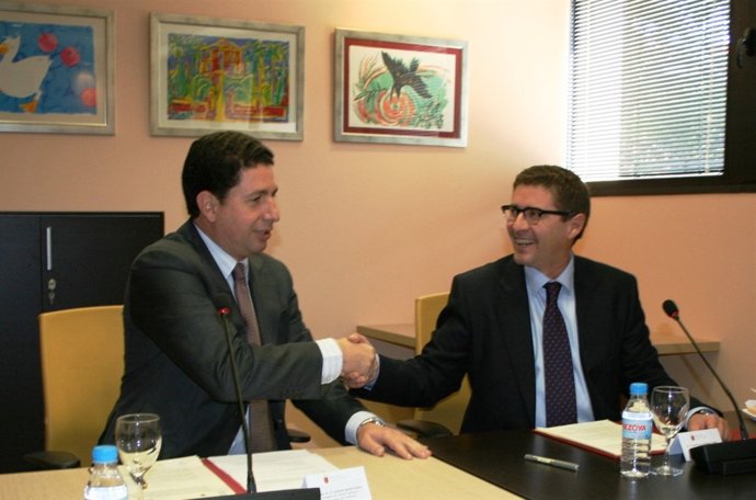 Firma De Convenio Entre Obras Públicas Y Colegio De Gestores Administrativos