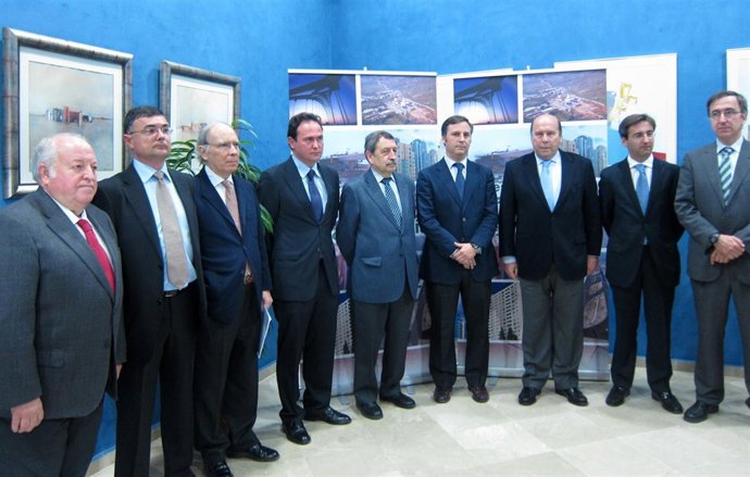 Integrantes De La Mesa Andaluza De La Construcción