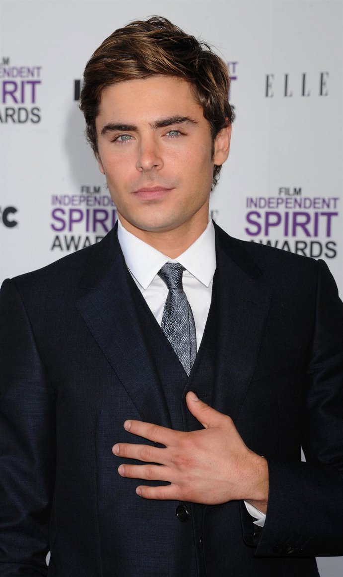 Zack Efron En Un Photocall