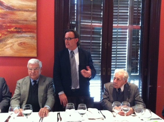 El Alcalde De Vic, Josep Maria Vila D'abadal.