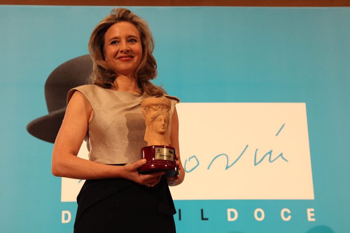 Almudena De Arteaga, Ganadora En La XXXVI Edición Del Premio Azorín De Novela. 