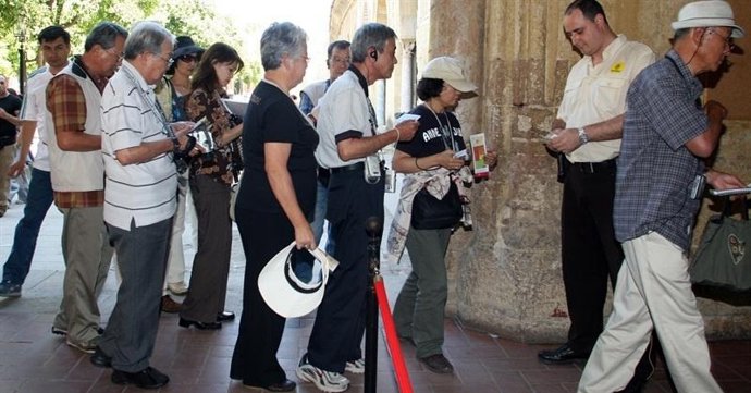 Imagen De Turistas En Cordoba
