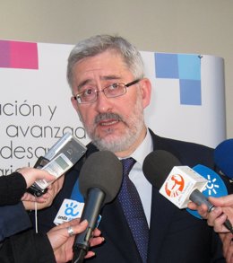 El Consejero De Economía, Innovación Y Ciencia, Antonio Ávila
