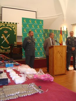 El Delegado Del Gobierno Informa Junto A La Guardia Civil