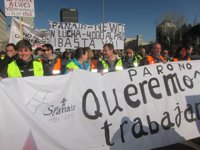 El juez aprueba el ERE de Spanair para 2.600 trabajadores un mes antes del plazo