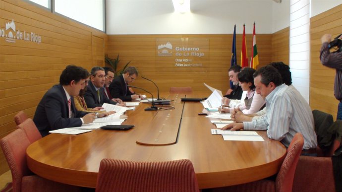 Imagen De La Reunión Del Consejo