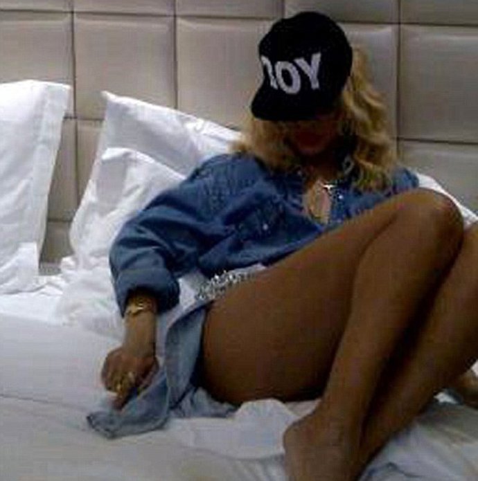 Rihanna En La Cama