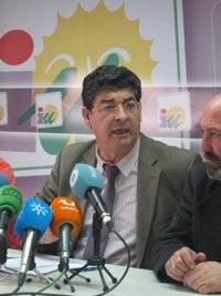 Valderas califica a los ERE de "manantial de corrupción que no cesa" y asegura que el bipartidismo "está muy manchado"