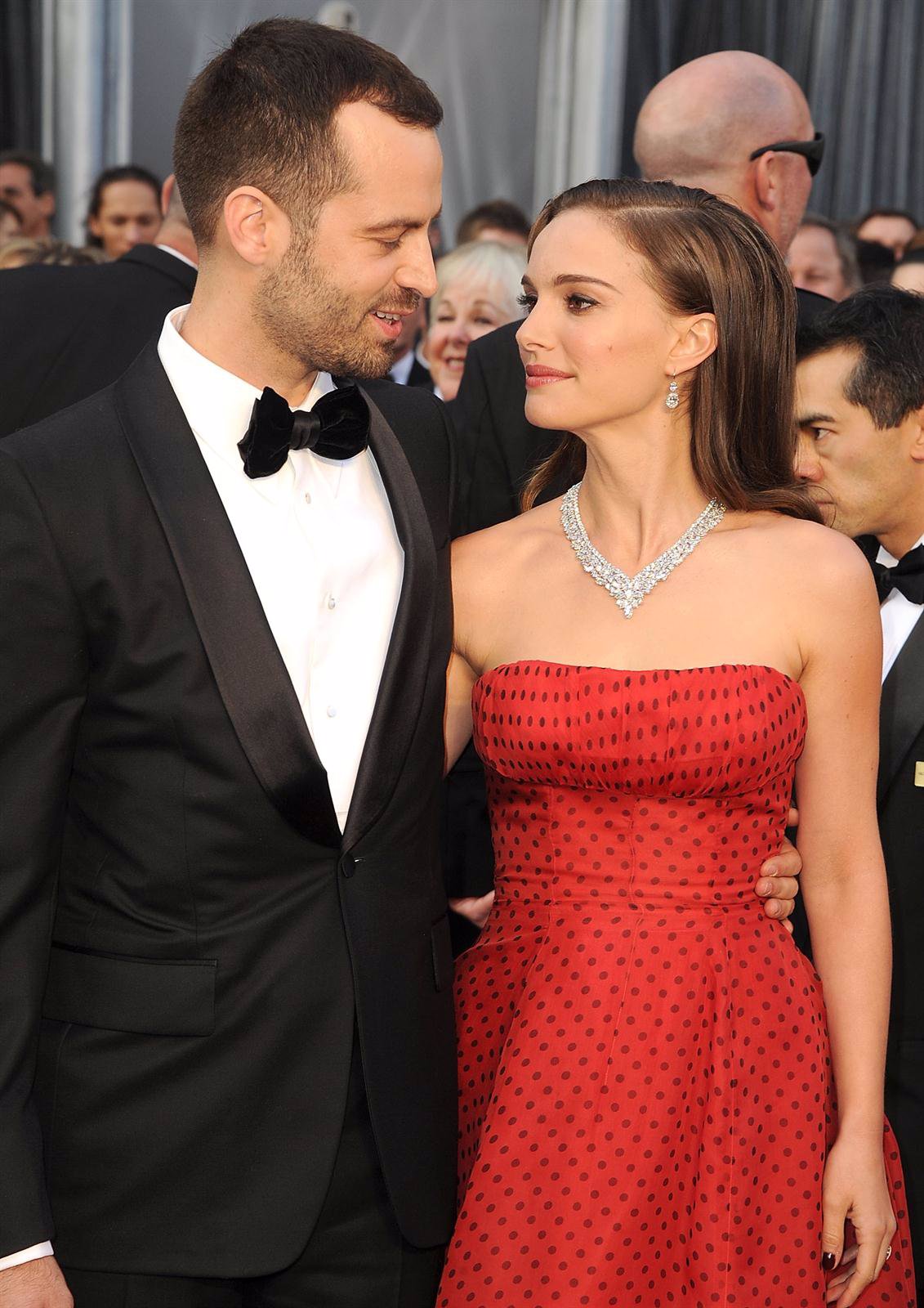 Natalie Portman Y Benjamin Millepied Mirándose