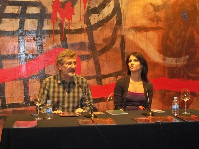 Lainz Y Bruni Durante La Presentación