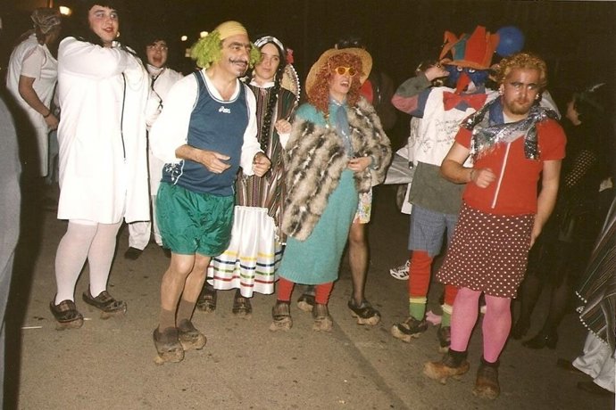 Carrera De Madreñas En Navelgas