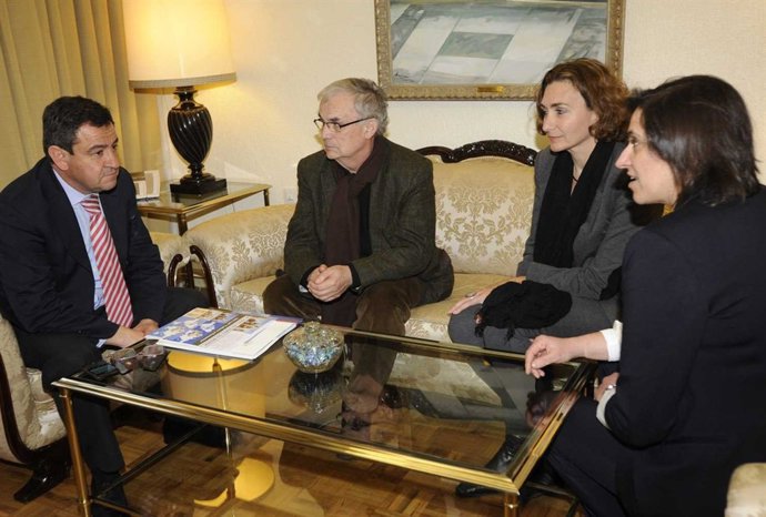 Loaiza Con La Delegación