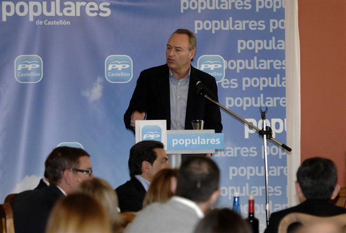 Fabra Durante Su Intervención En El Almuerzo Del PPCV En Vall D'alba