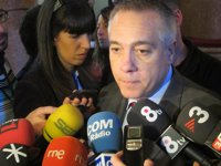 Navarro (PSC) critica que se "castigue" a las autonomías pidiéndoles menos déficit