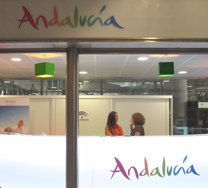 Oficina De Turismo De Andalucía En El Aeropuerto De Málaga