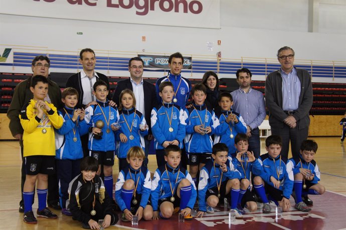 El Valvanera, Ganador Del Trofeo De La Minicopa 'Logroño 2012'                