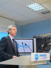 Rueda dice que el PSdeG elegirá entre "el candidato de Rubalcaba" y "la candidata de Blanco"