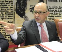 Montoro dice que a ninguna CCAA "le conviene" pedir flexibilizar el déficit