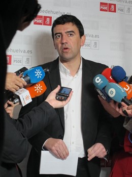 El Portavoz Del Grupo Socialista En El Parlamento Andaluz, Mario Jiménez.