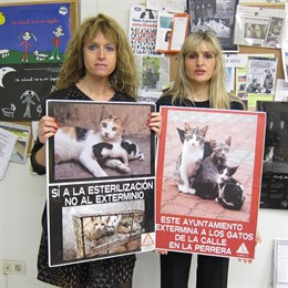 La Presidenta De Aparioja Carmen Faulín Y La De Aprova Toñy Esteban