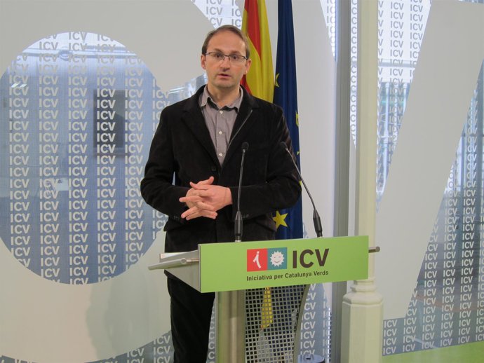 El Secretario General De ICV-Euia, Joan Herrera, En Rueda De Prensa
