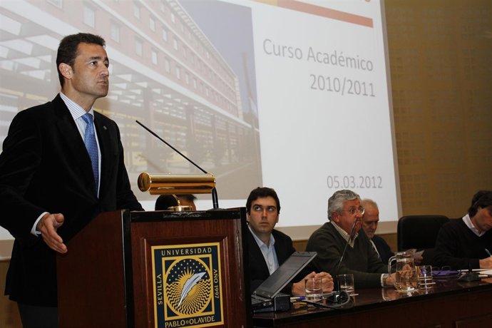 El Defensor De La UPO, Eduardo Gamero, Presenta Su Informe Anual